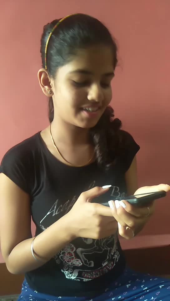 @anushka