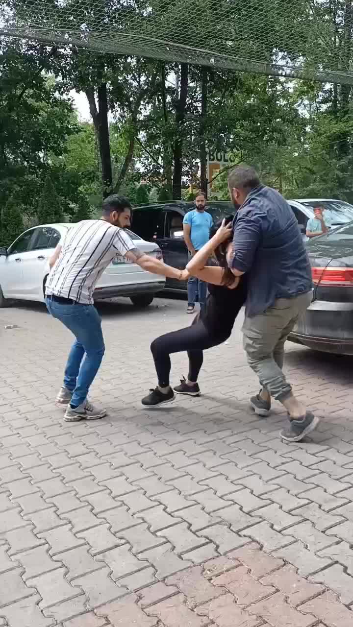 @Derya Akg&uuml;l