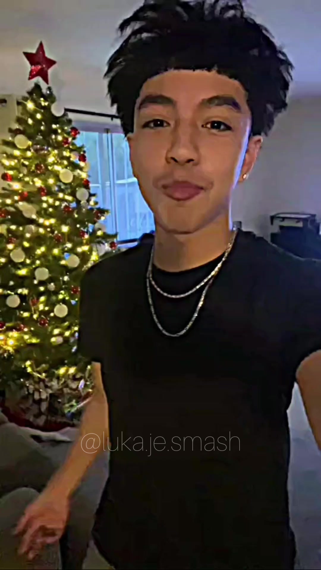 @- 🧟