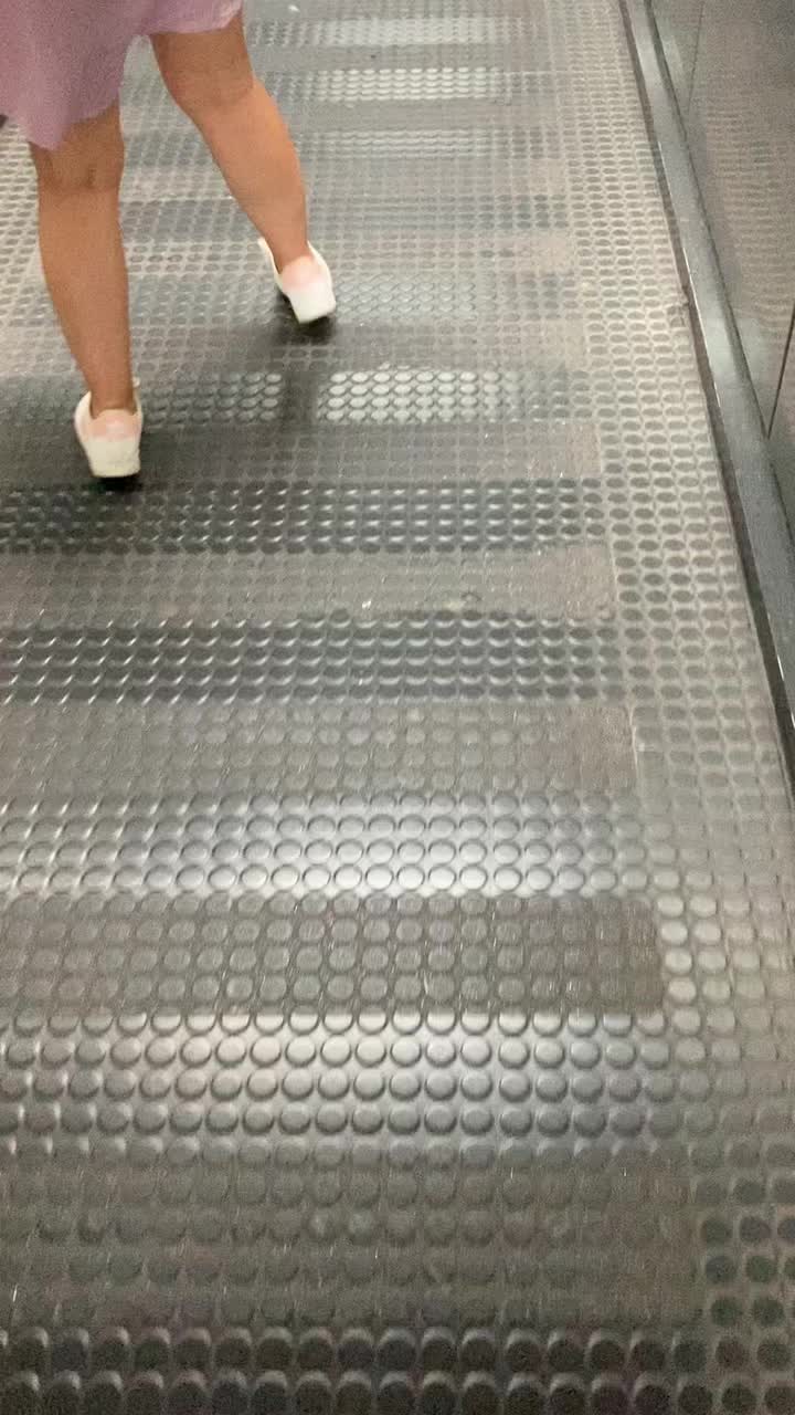 @Elisa