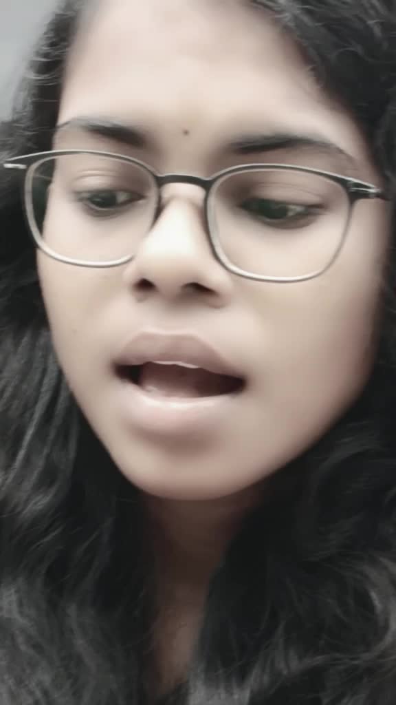 @👑POOJITHA✨