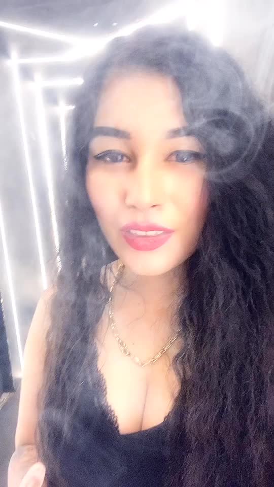 @deejayjennygurung5
