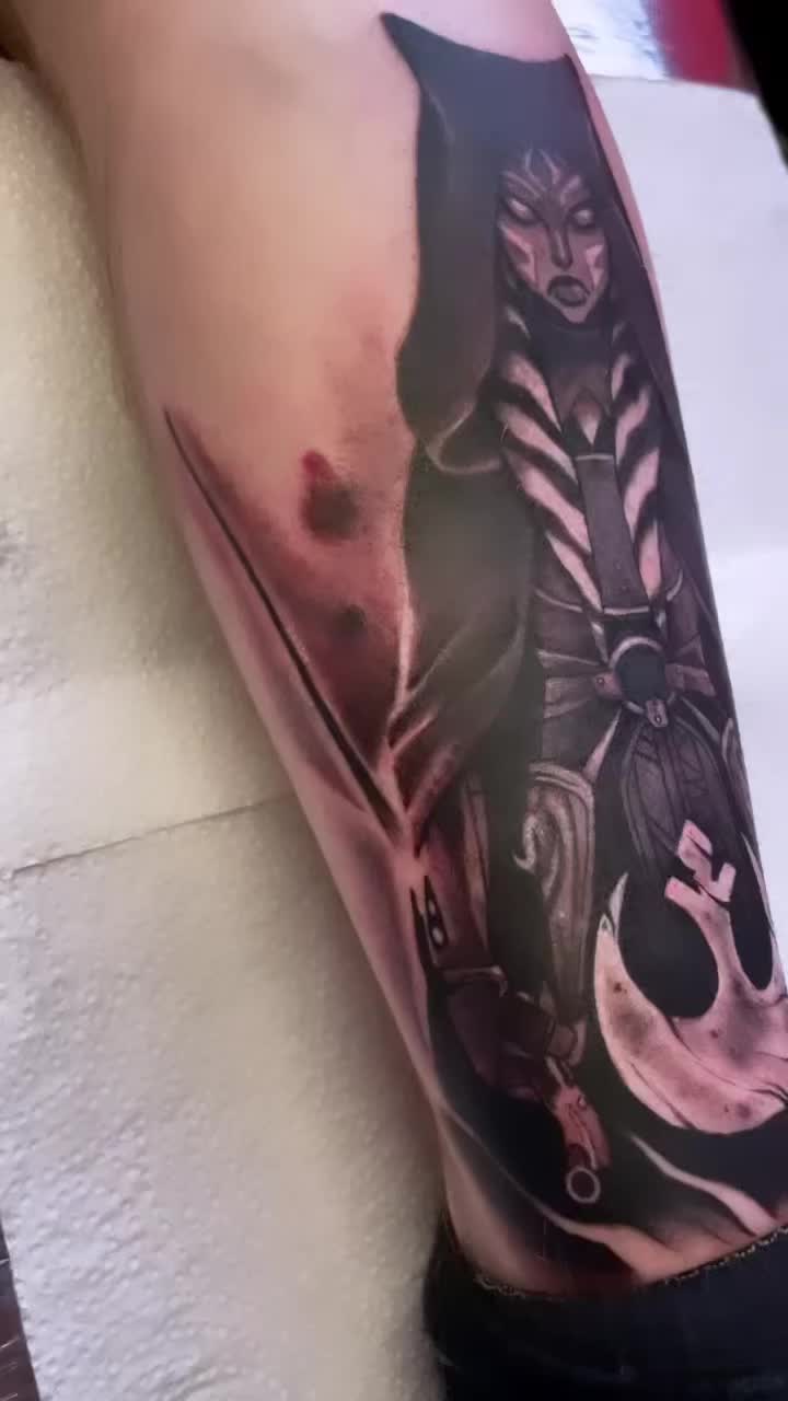 @Lowri Elizabeth Tattoo