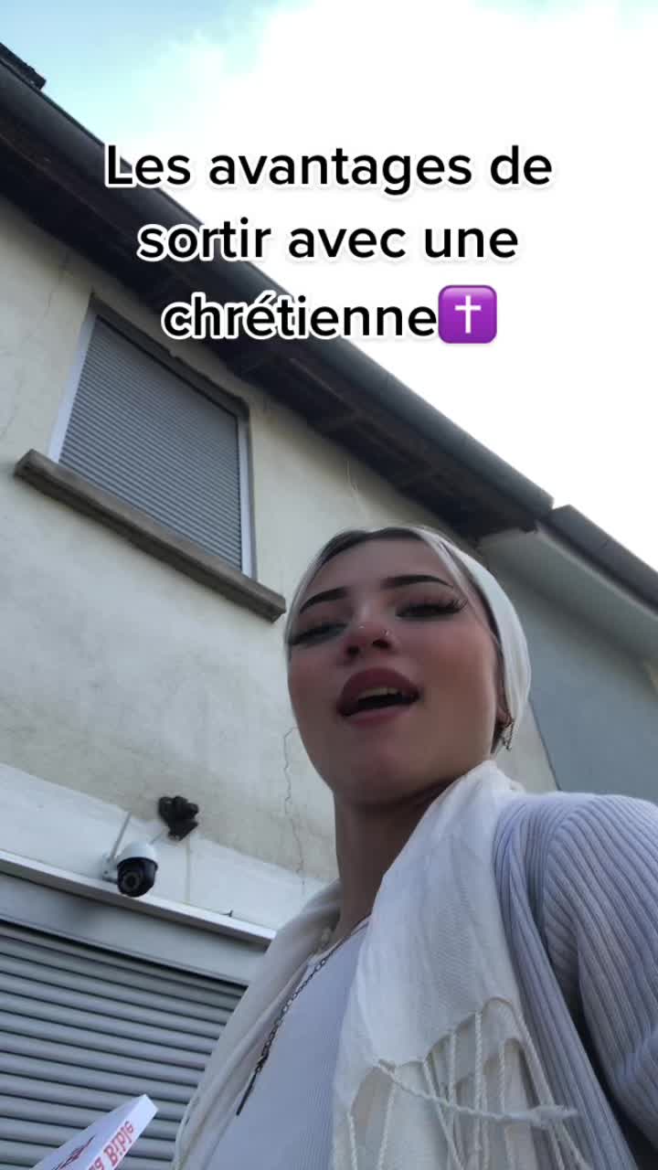 @O.d.e.l.y.a_