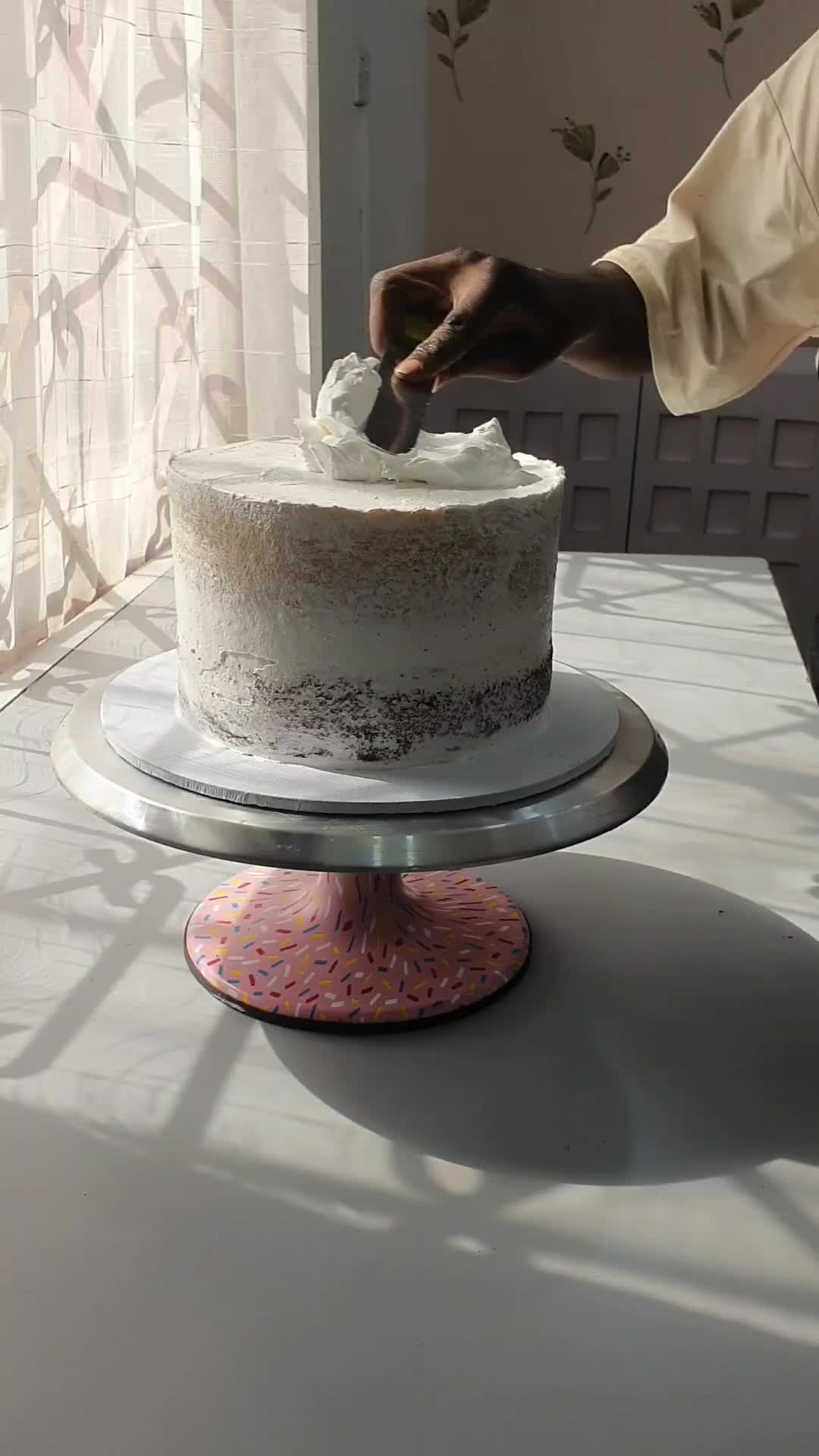 @luciouscakes_nmore