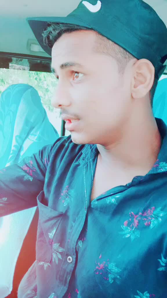 @cute boy moin