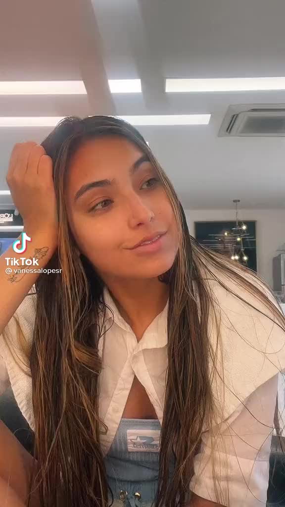 @Vanessa_Nessa_45