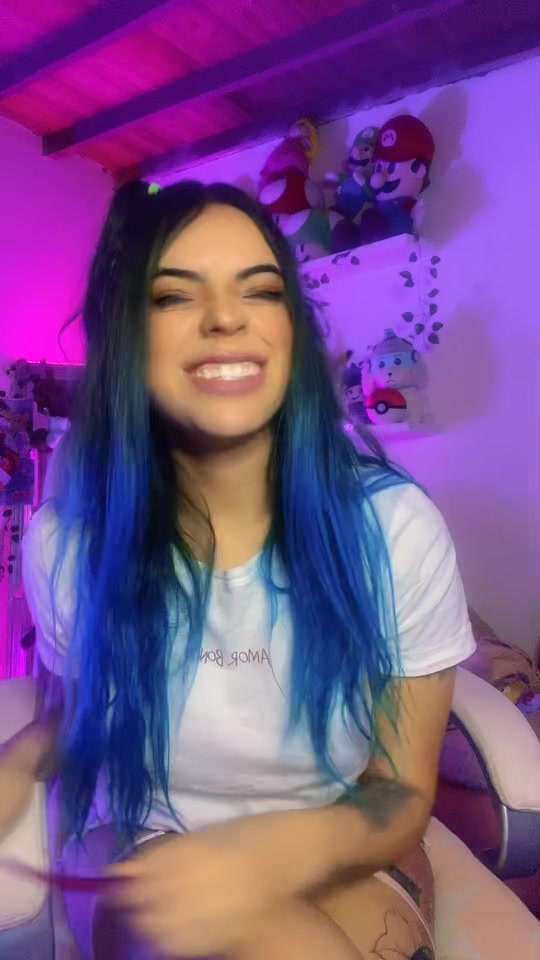 @Meloodyy18