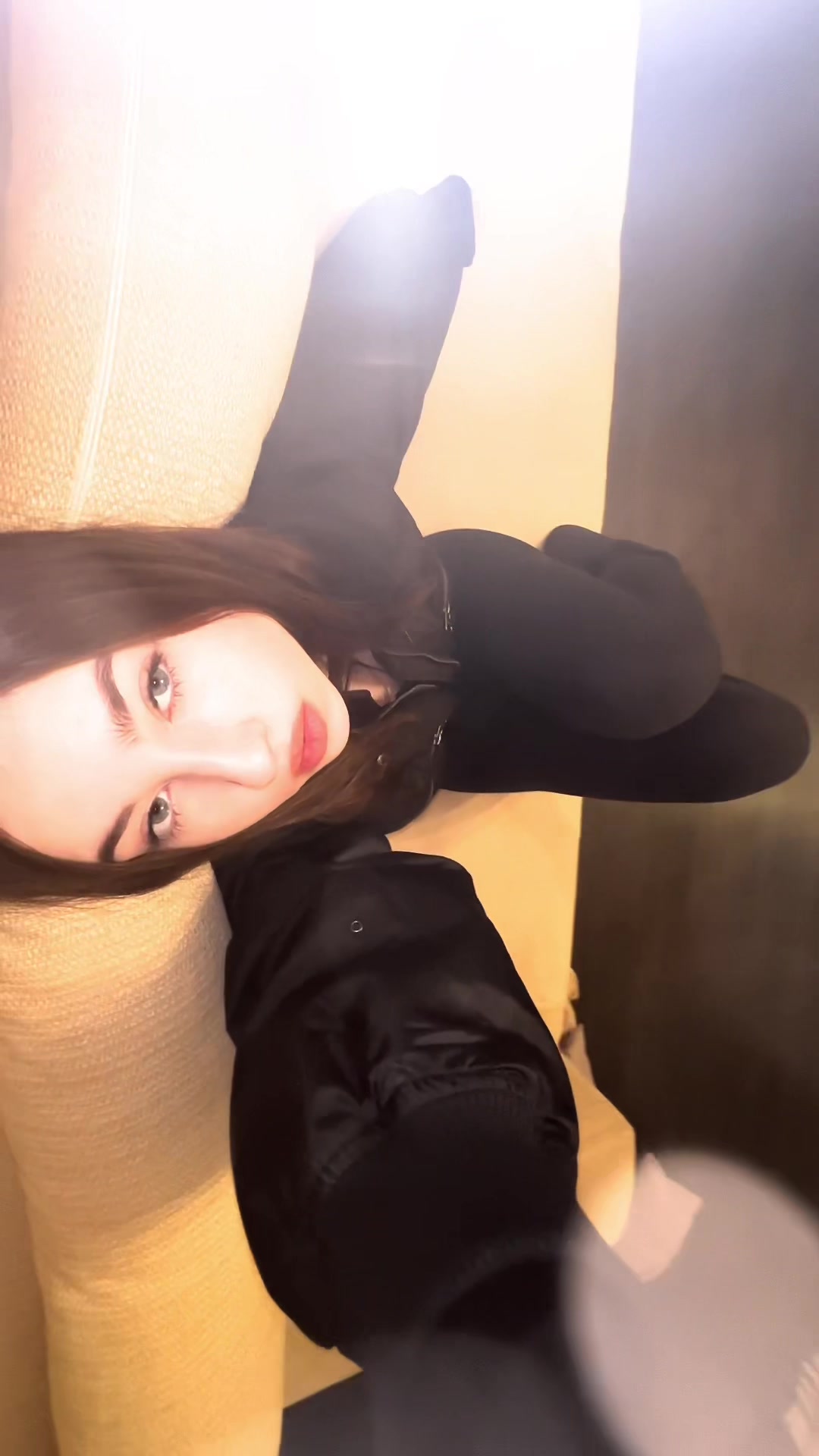 @аня аника