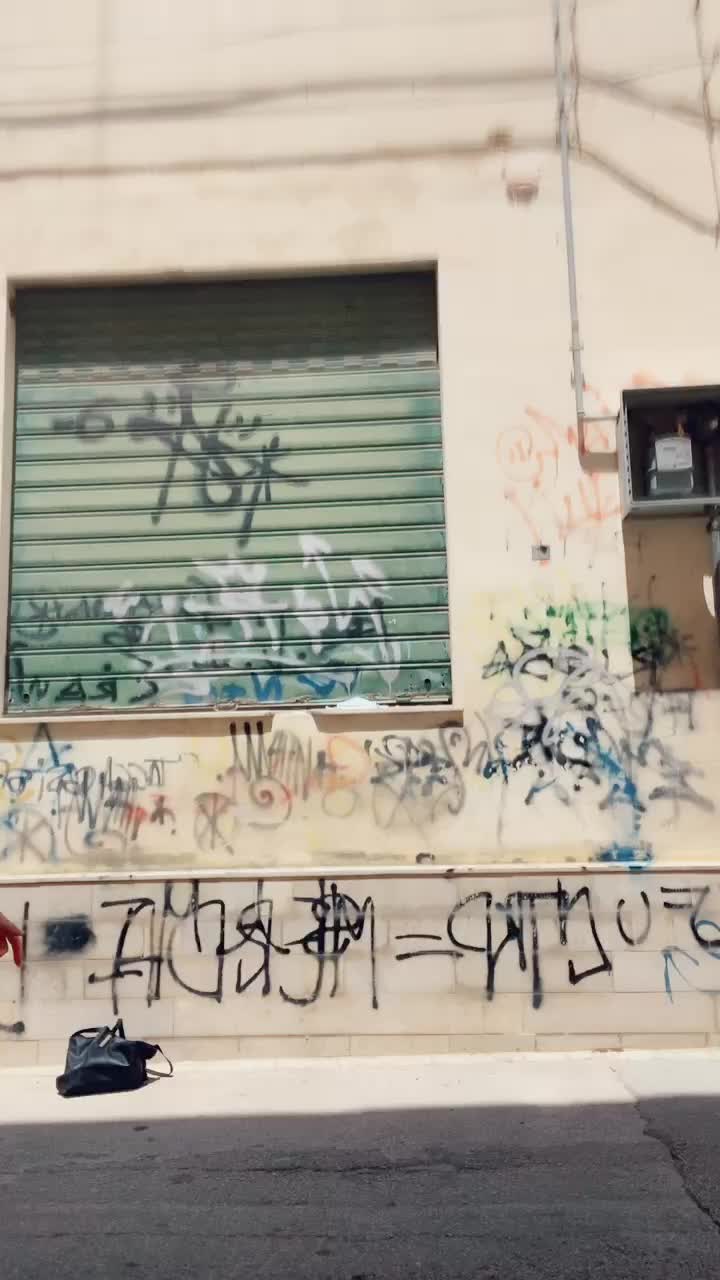 @Daniela Pavia
