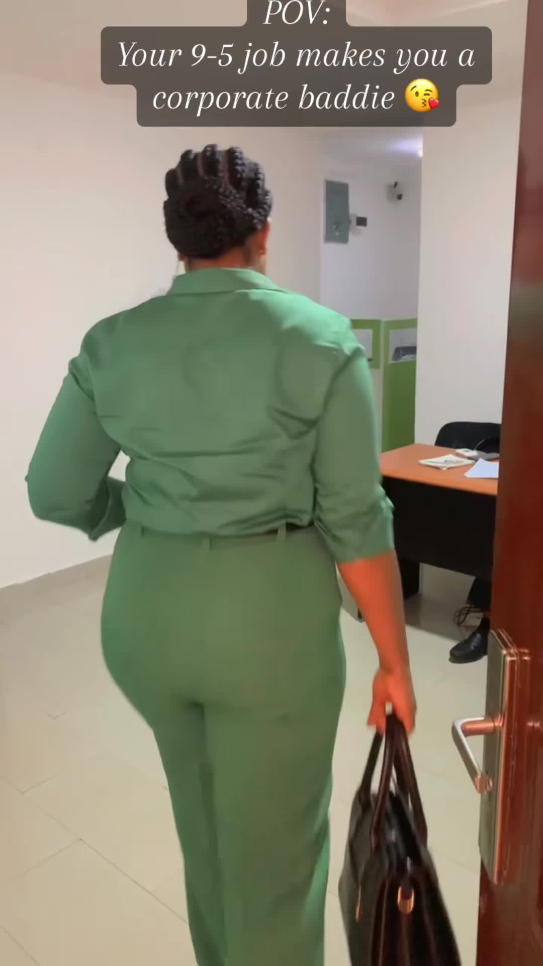 @lizbamen