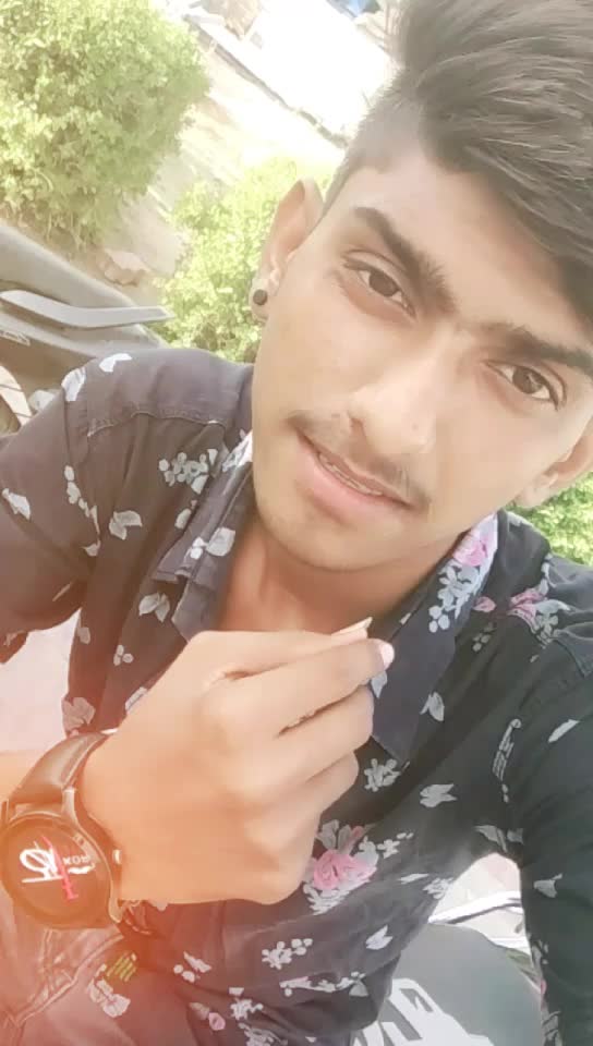 @😎ठाकुर___सा😎🔥
