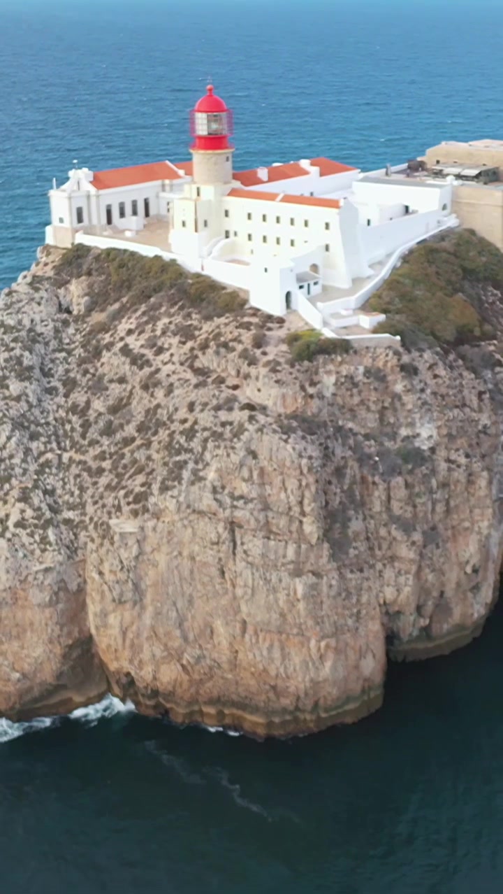 @PoloyoTravel