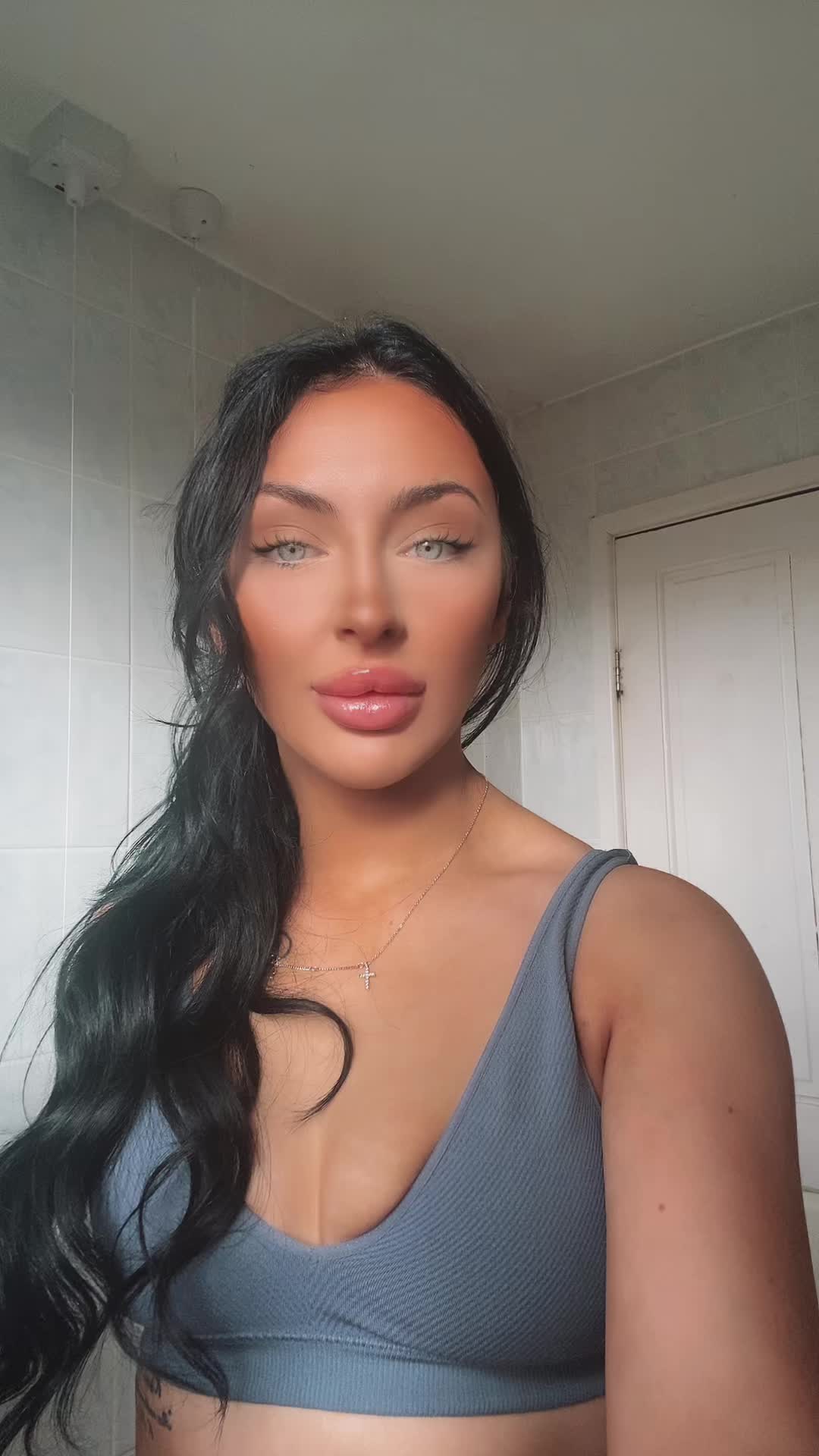 @Morgan Louise New X