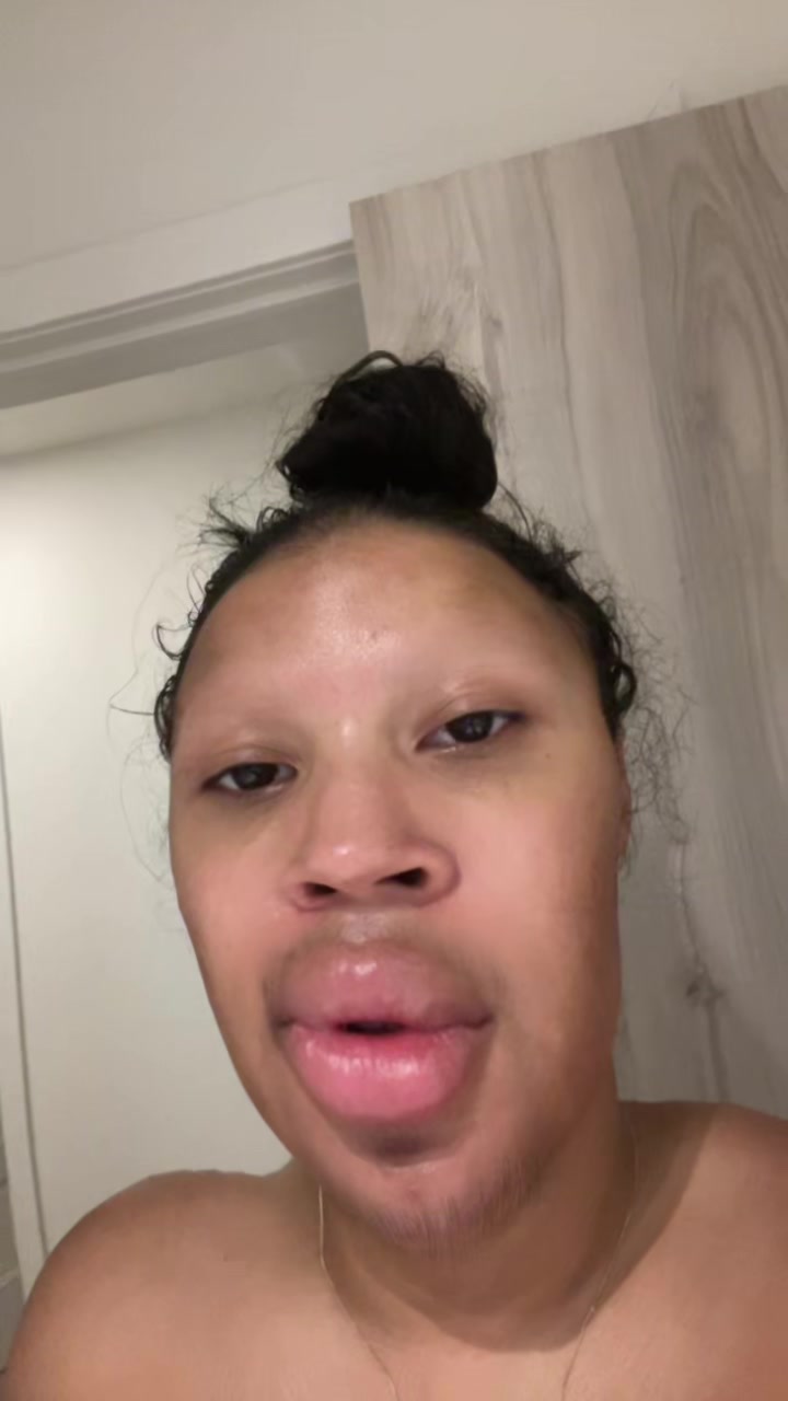 @Naomy