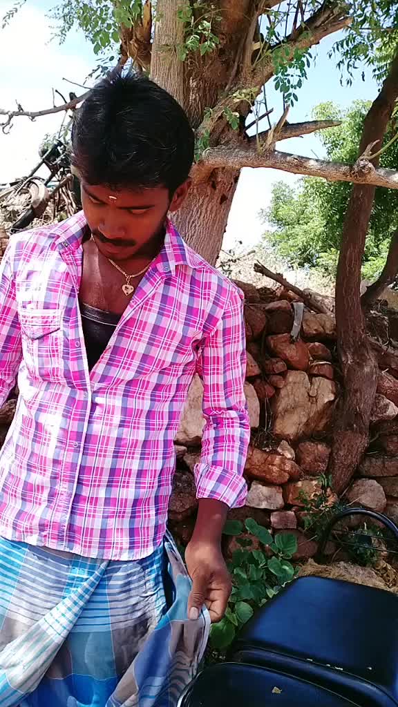 @சின்னப்பூவன்  பூ  வி