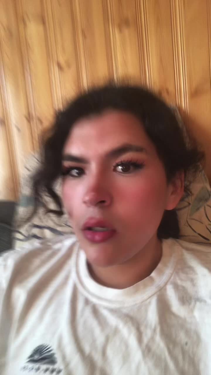 @Bèłłá