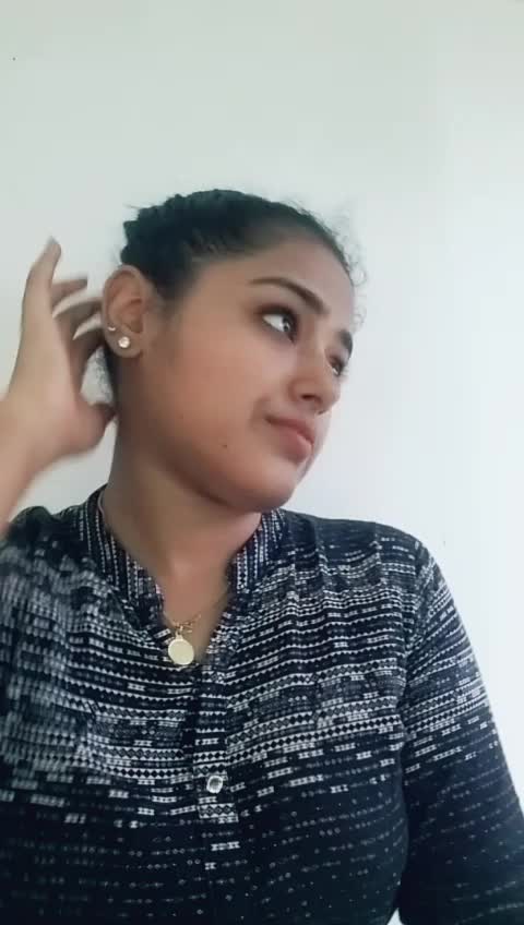 @ASWATHI😇