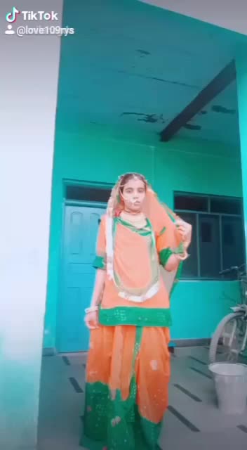 @😎Urvashi🇮🇳salvi😎