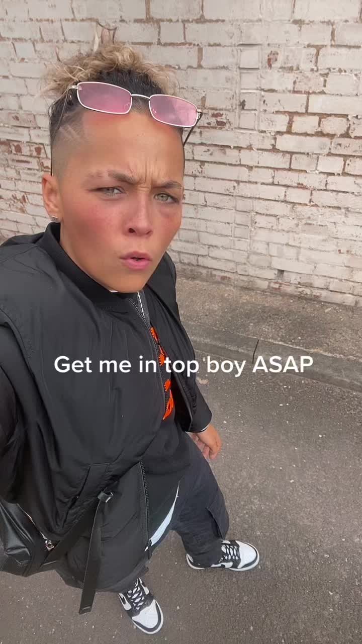 @KACEYLDN