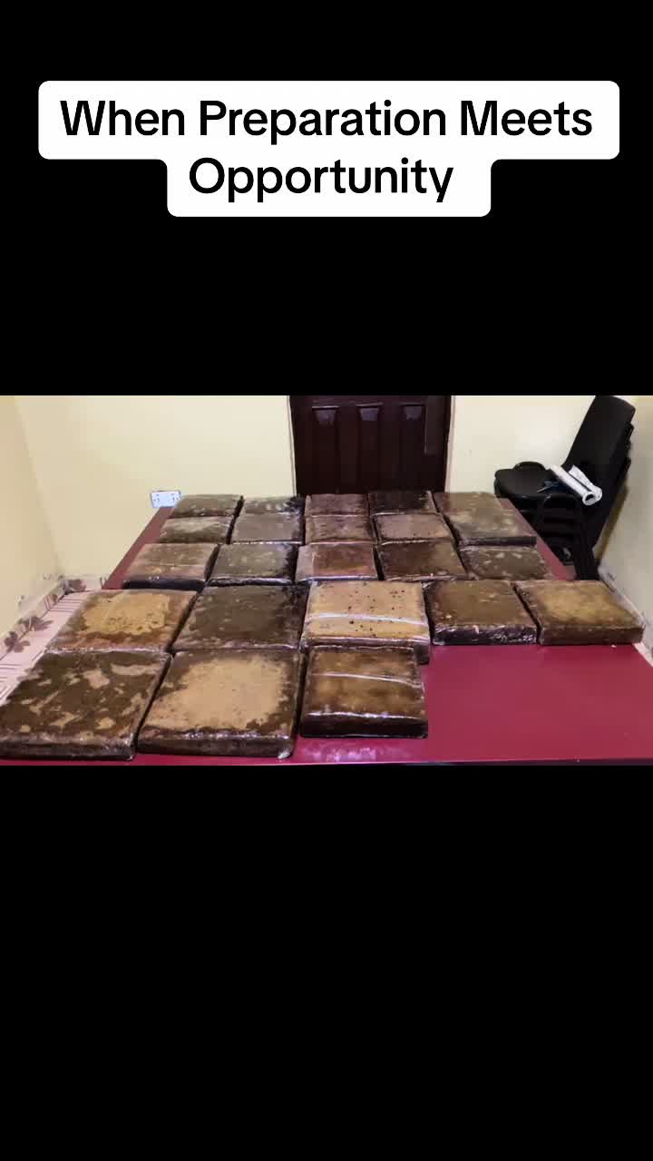 @Auntie Vickies Cakes