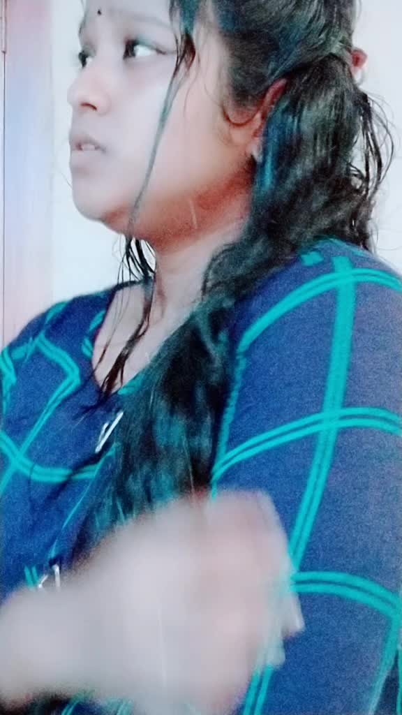 @👑Aishuutty 👑