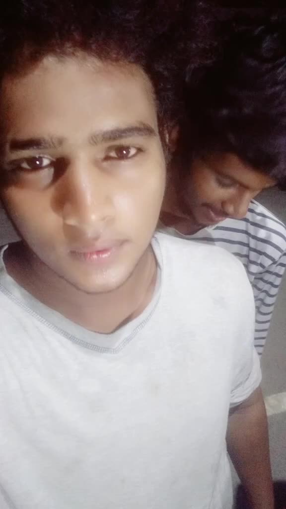 @vìkky_rõmæñ