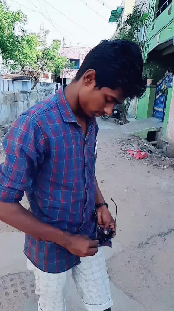 @46VR