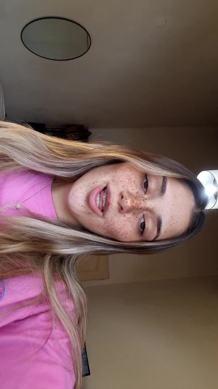 @Valentina🤍