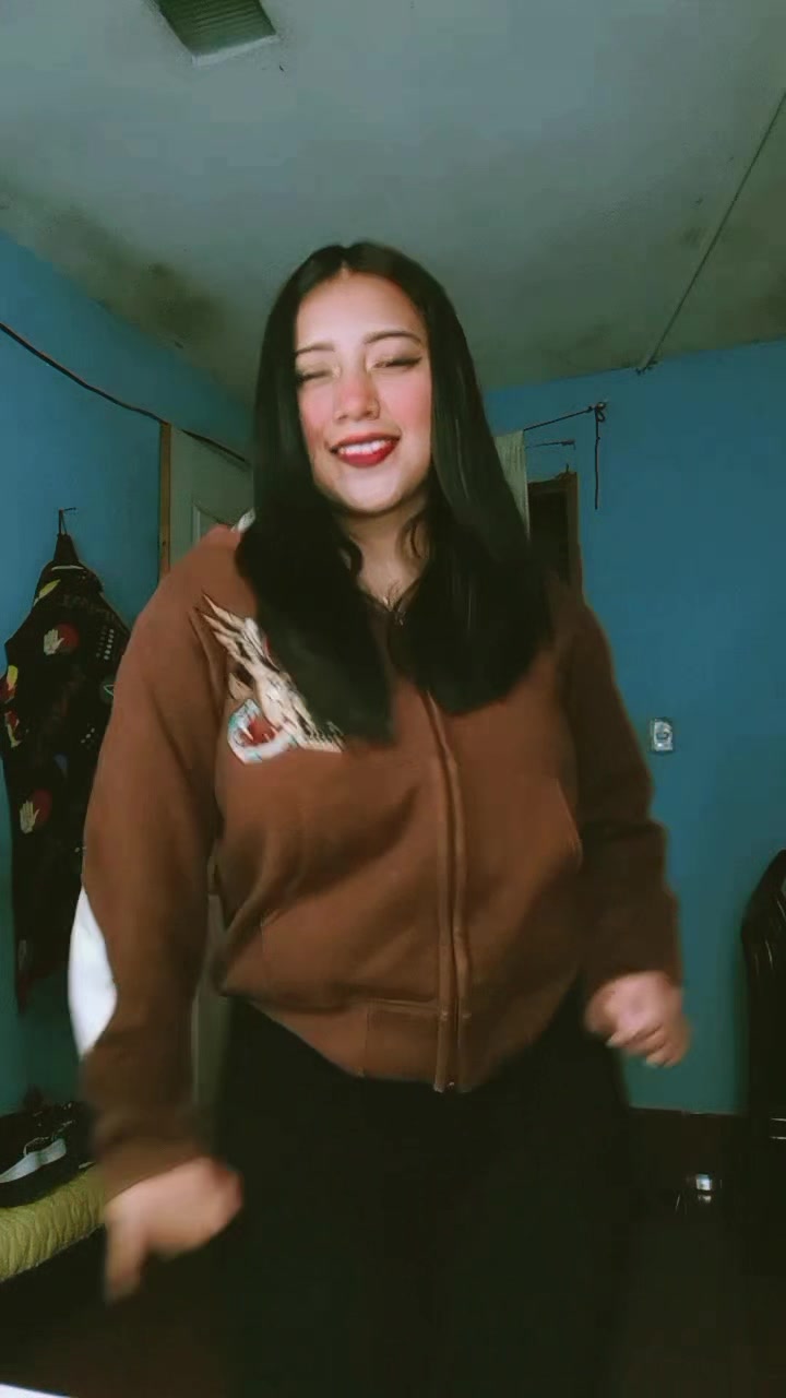 @꧁♡𝐸𝓼𝓽𝓮𝓯𝓪𝓷𝔂♡꧂