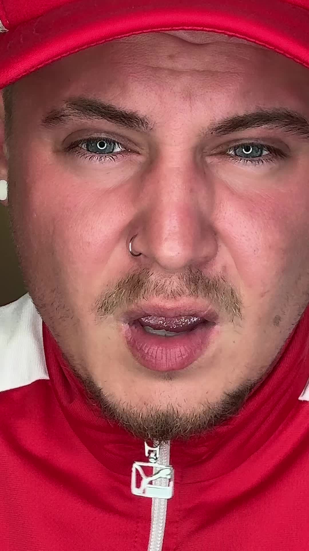@_Tomsinhio_