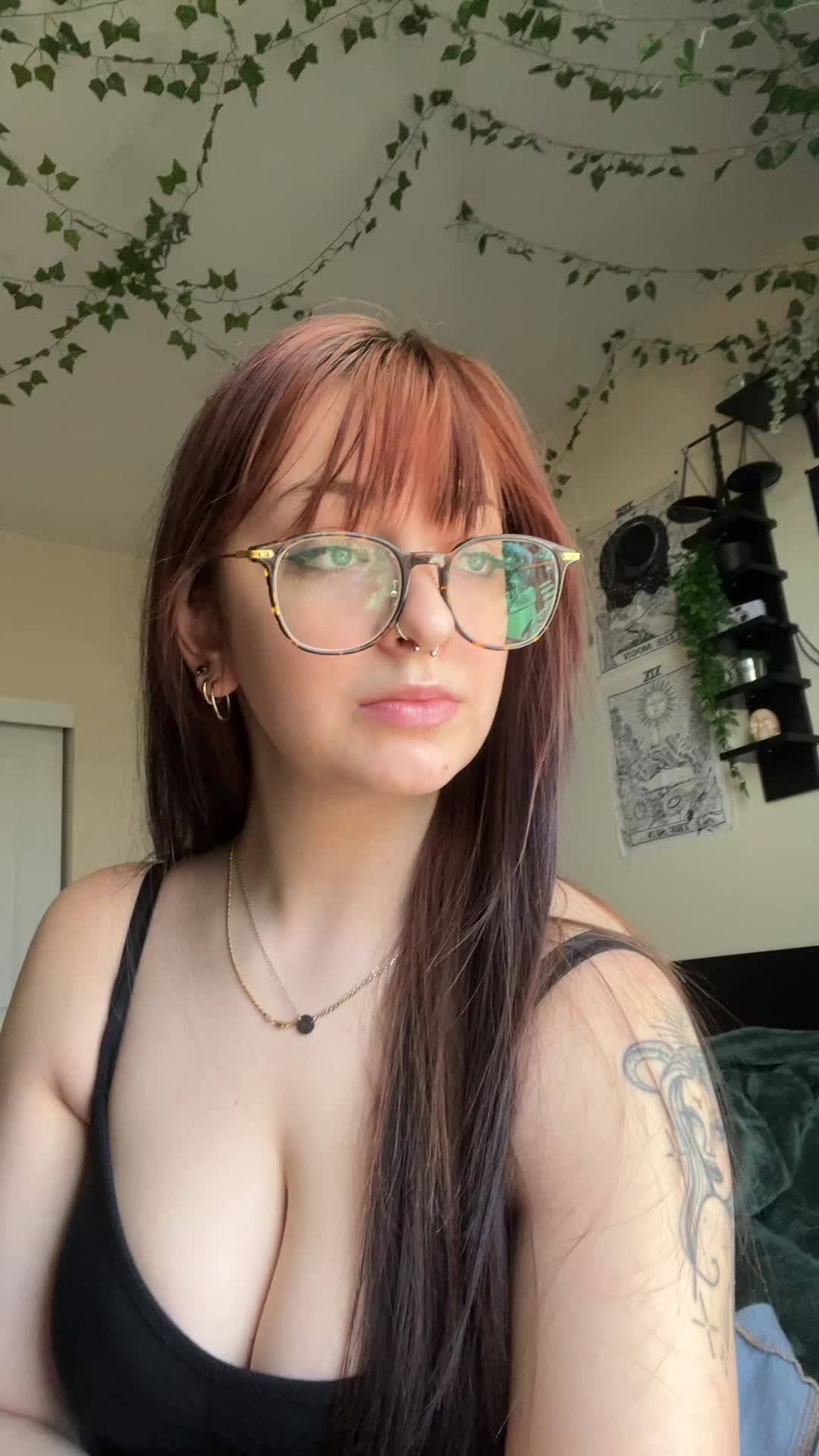@:D