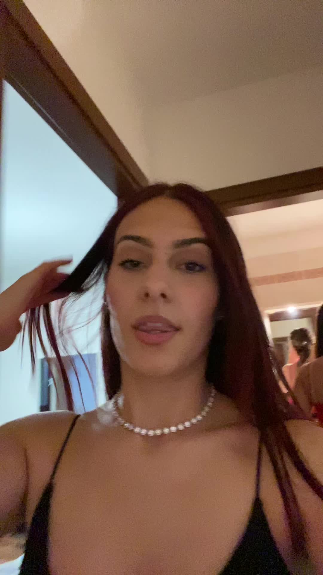 @Vlonjate🇦🇱