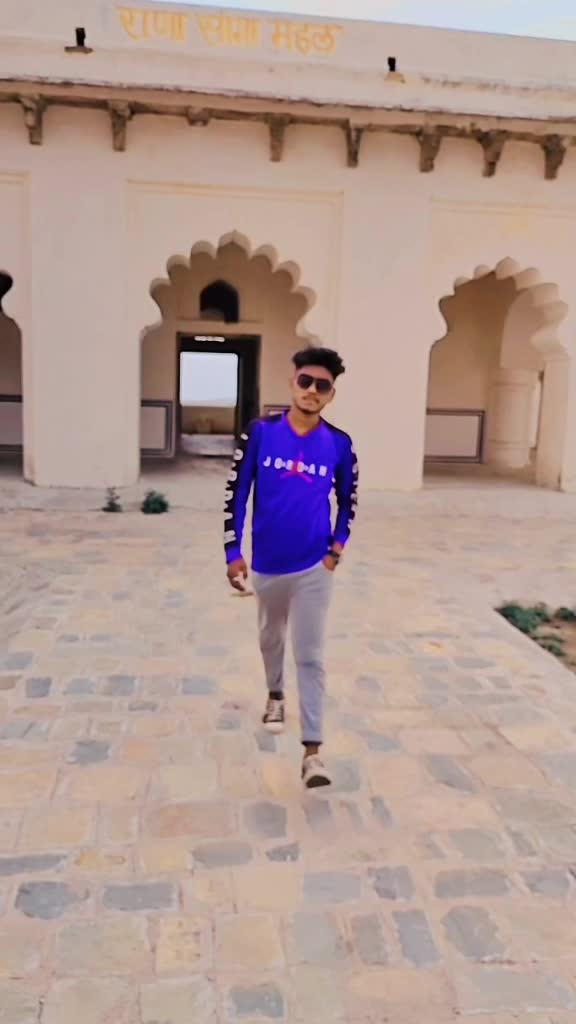 @its_me_Ashuuu