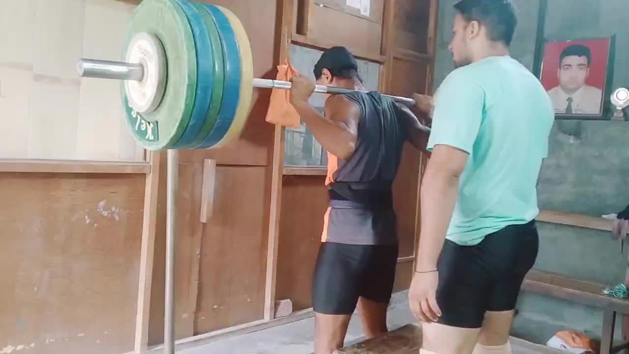 @👑WEIGHTLIFTER👑