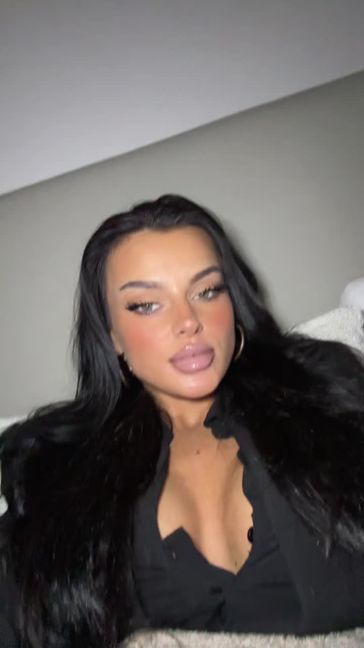 @Dona_Hoxhaa