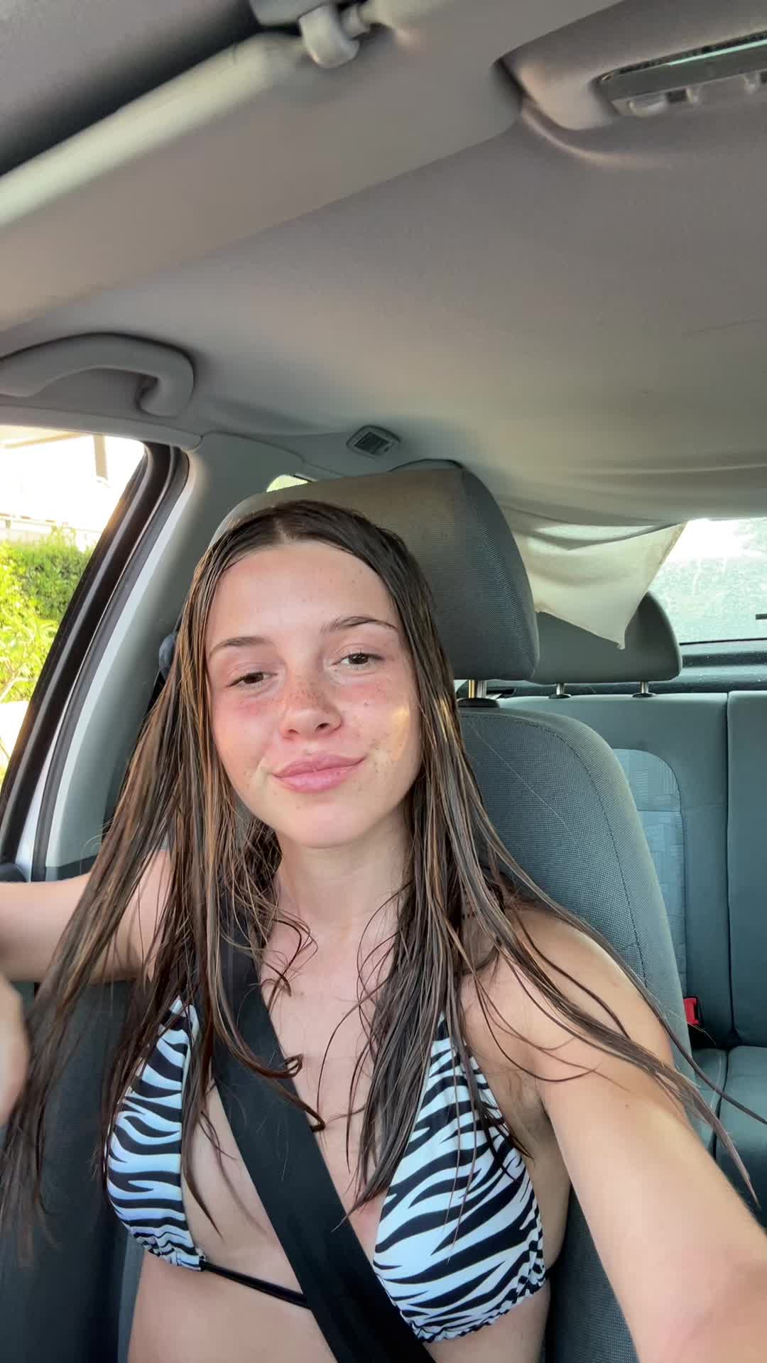 @m👧🏻