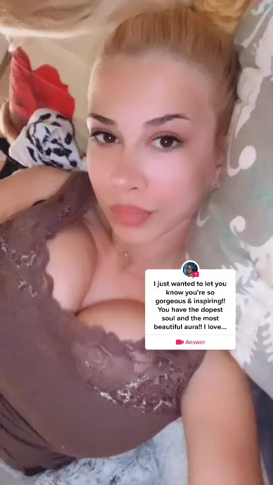 @ElenaDostić