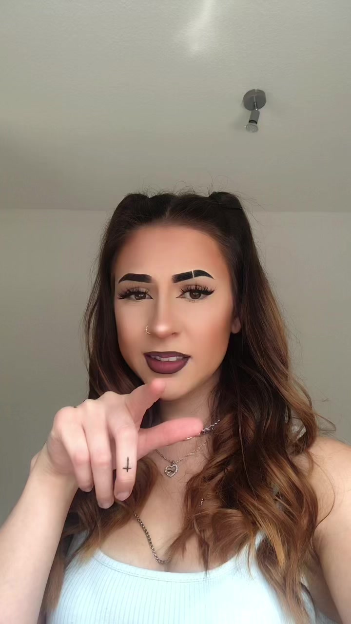 @🦋𝒮𝒾𝓈𝓈𝒾🦋