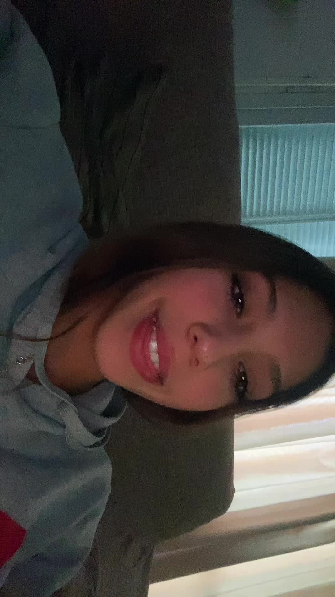 @daaniela🇨🇺
