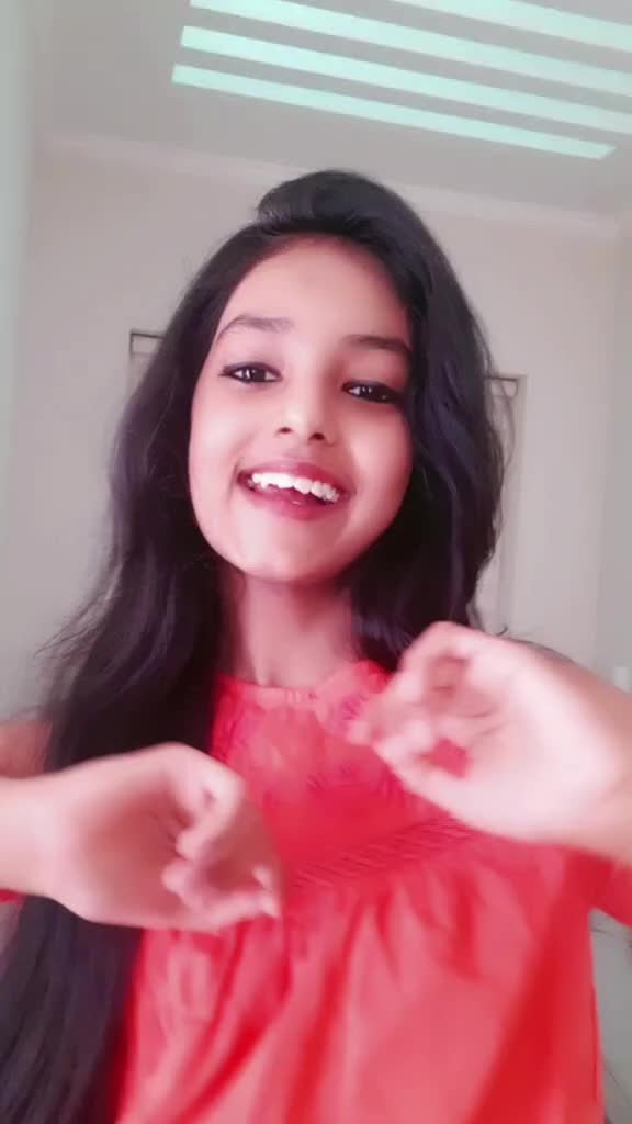 @Laura__Biju