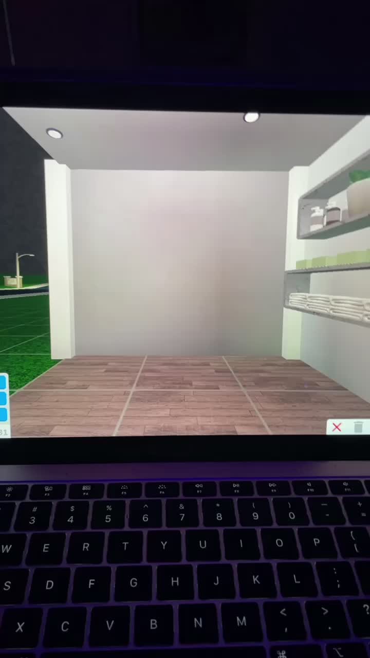 @BLOXBURG
