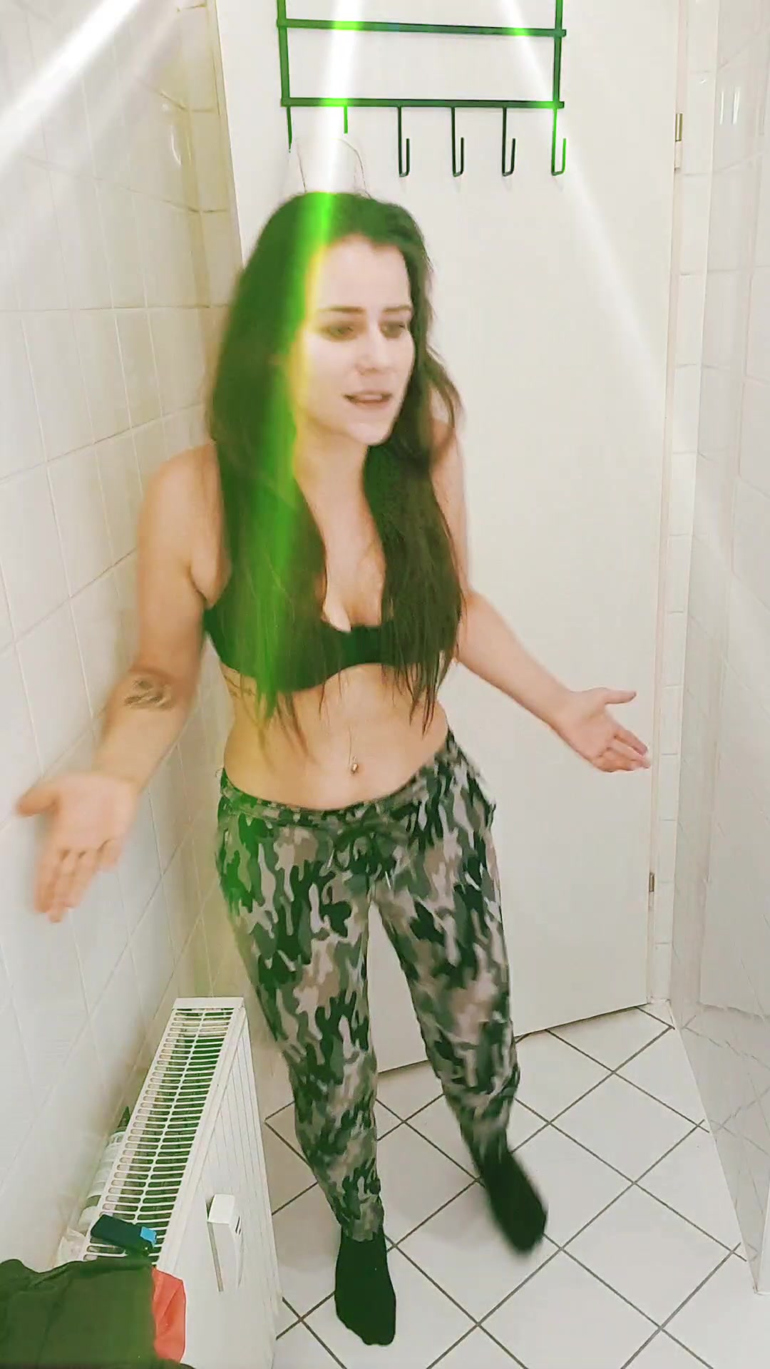 @Luna