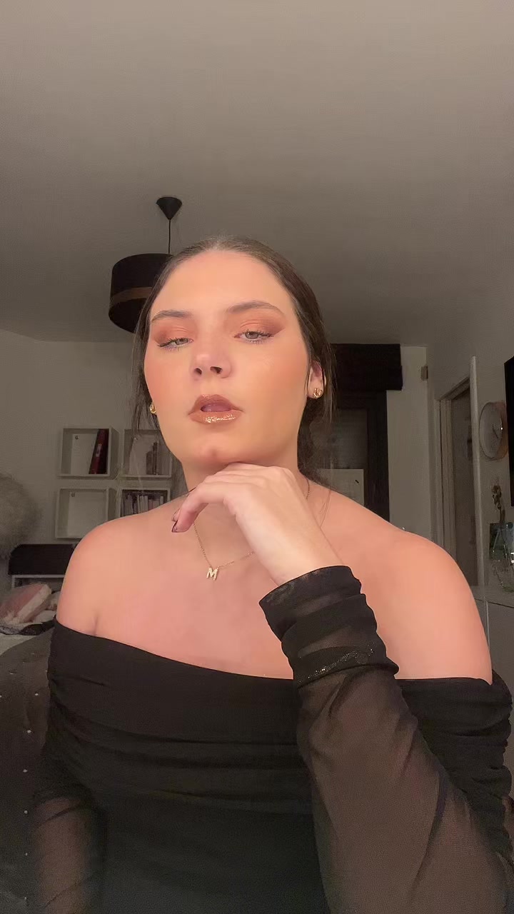 @Mathilde Helios