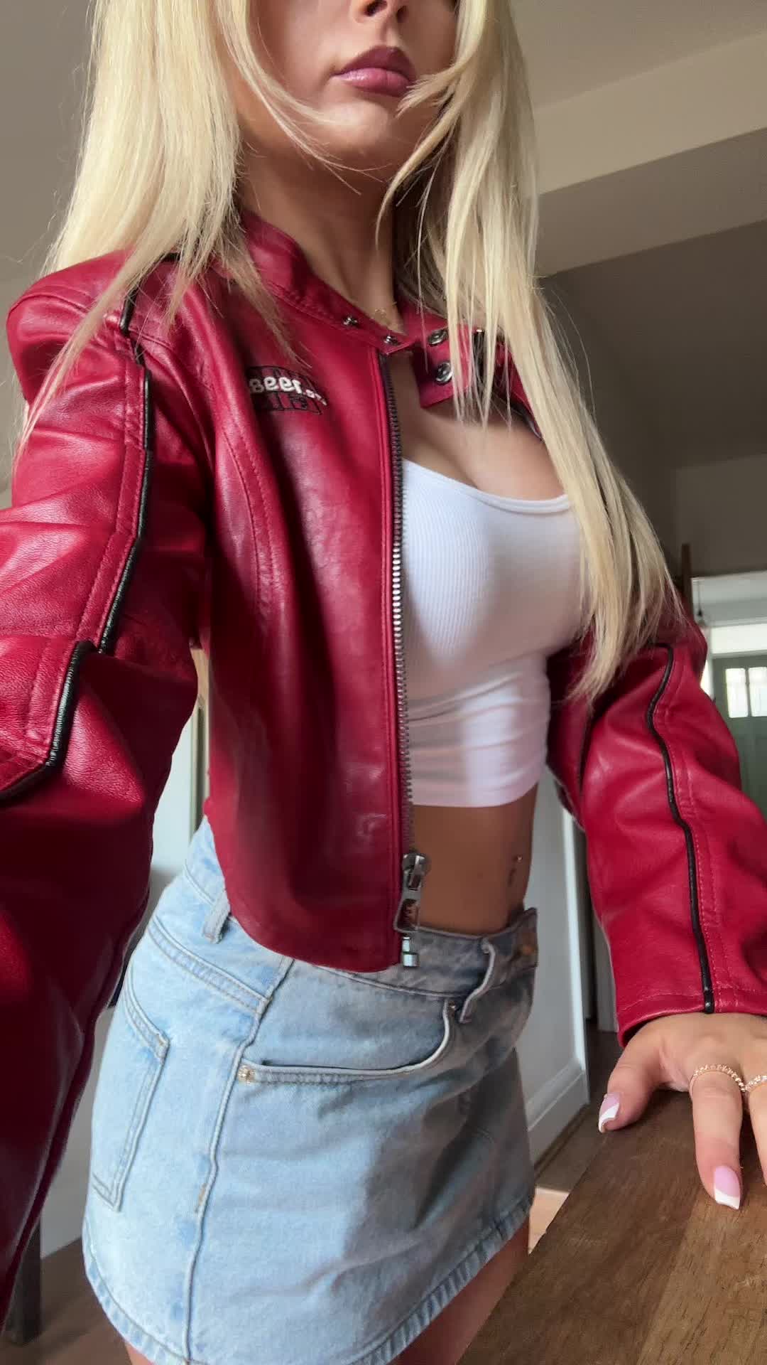 @Demi-lee