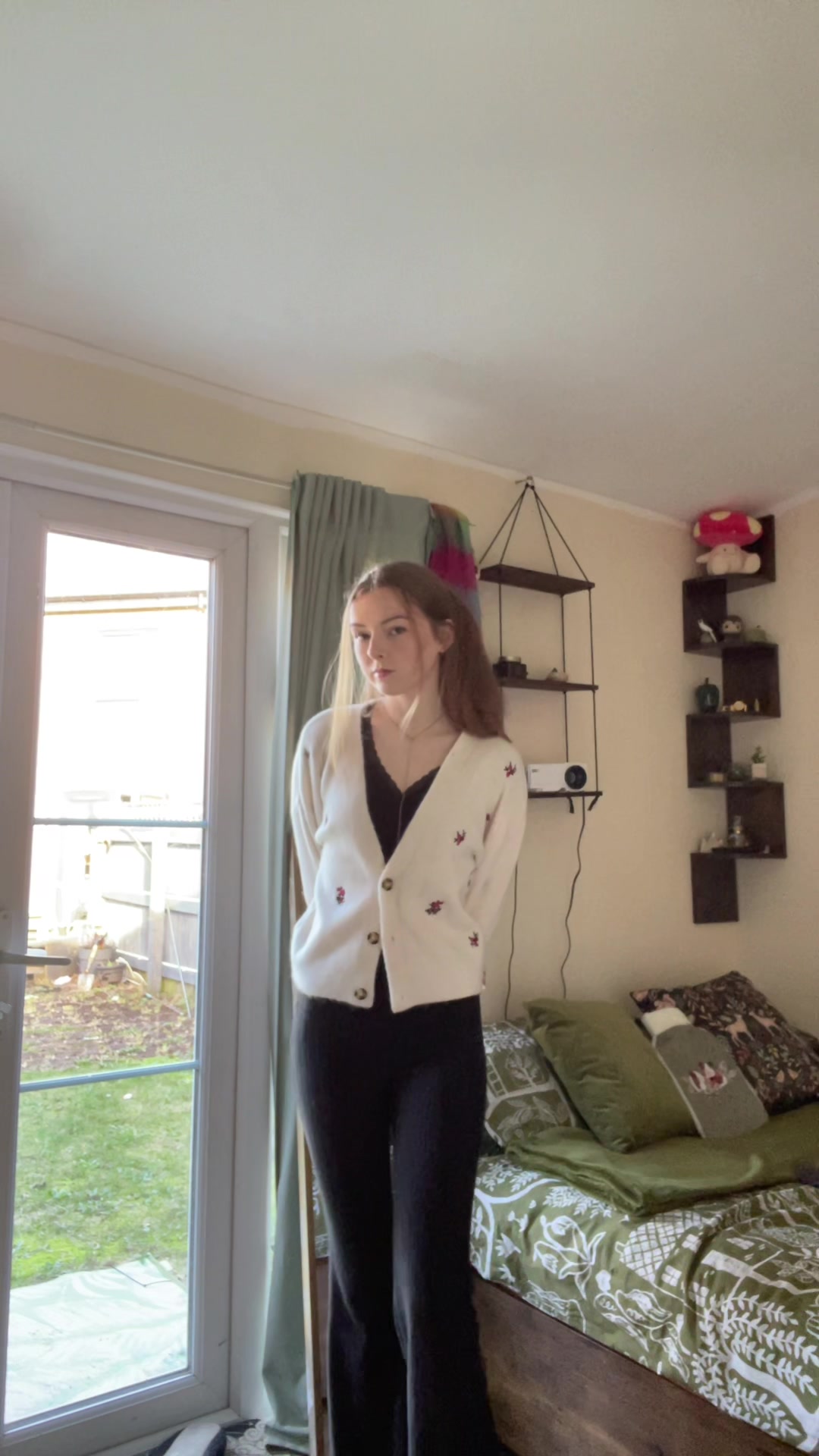 @hazelrena111
