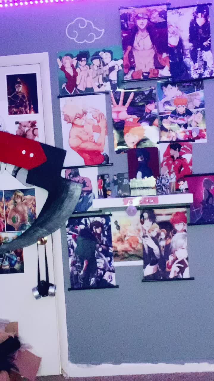 @OofieTV