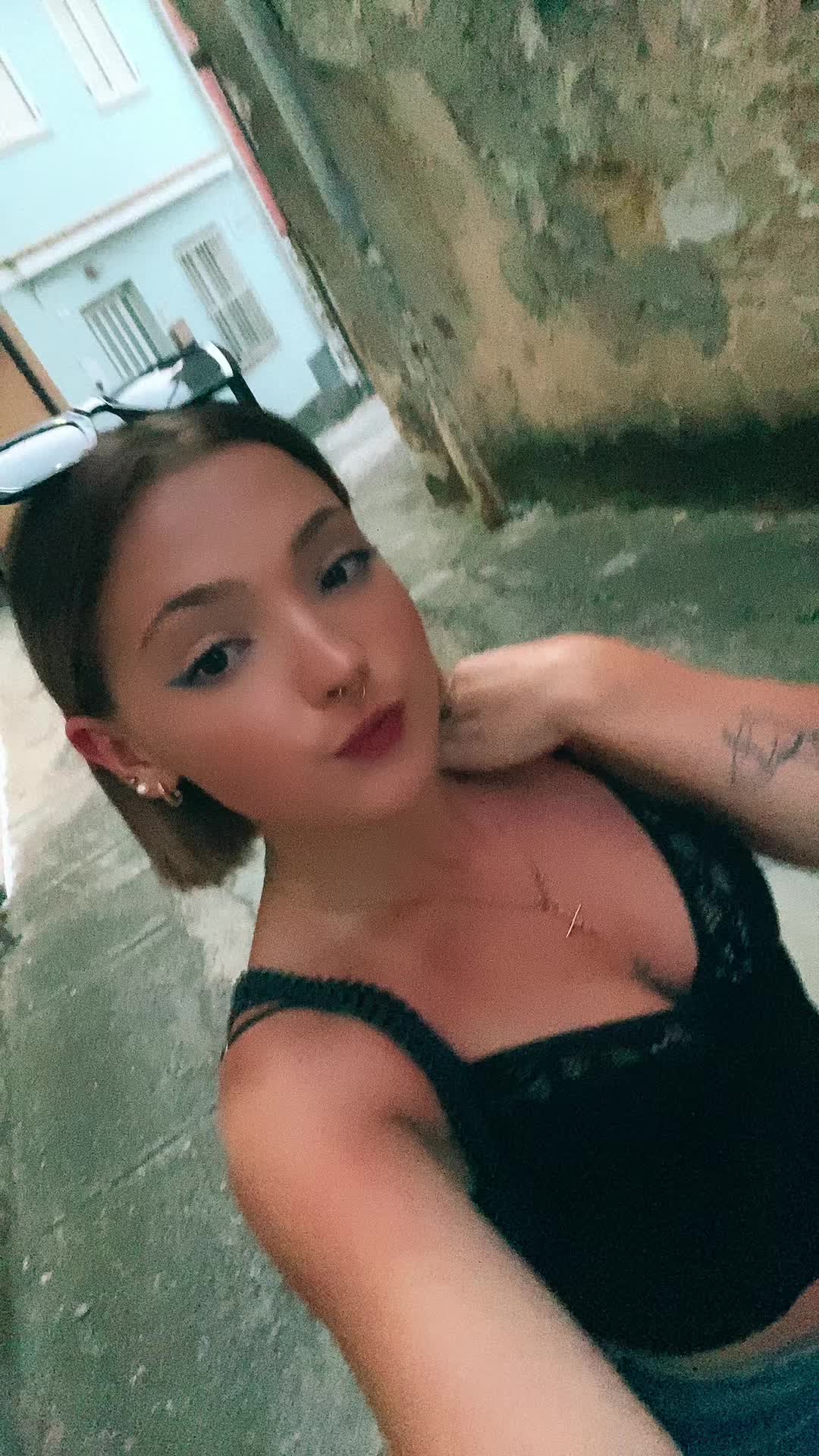 @Elisa