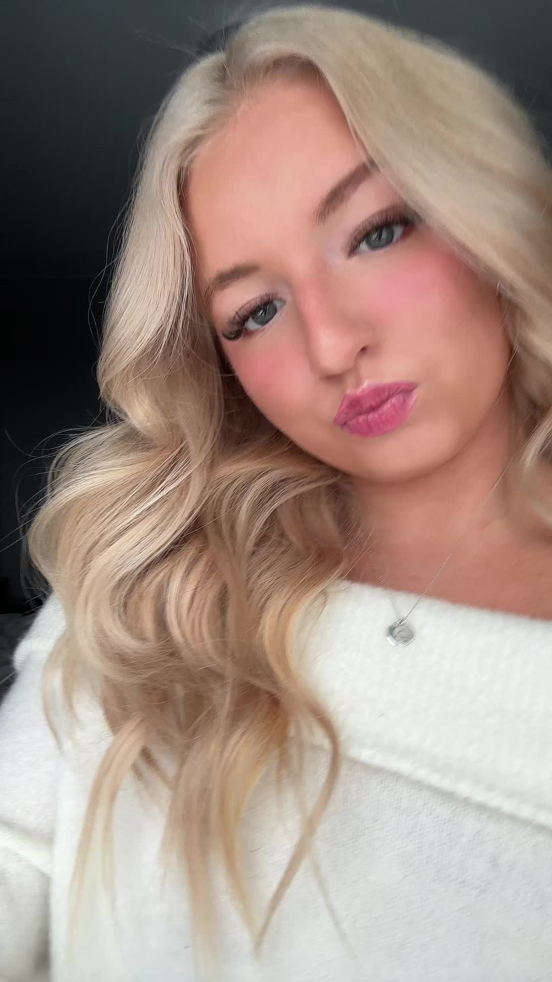 @haylcarlson