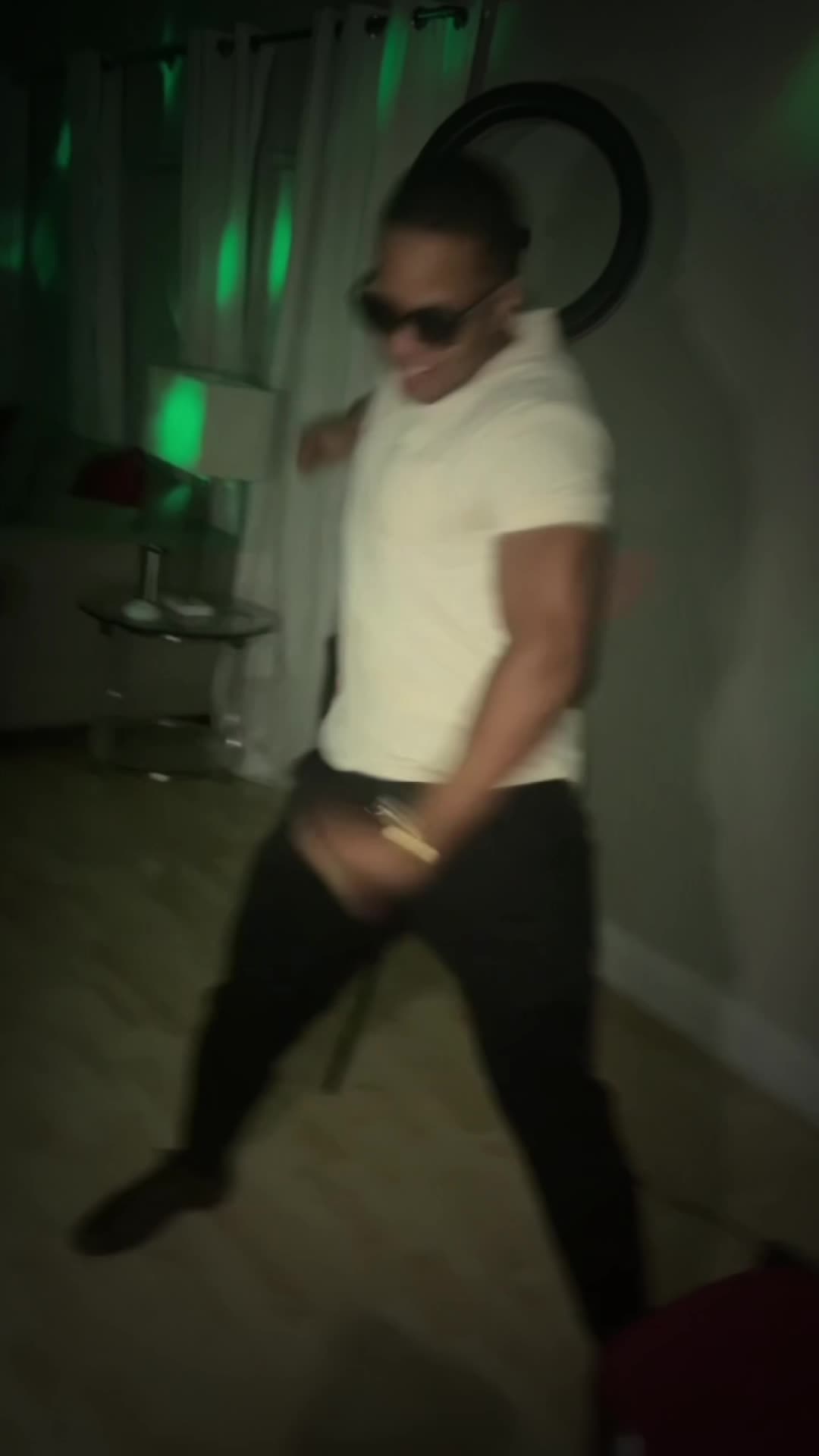 @Lewylive